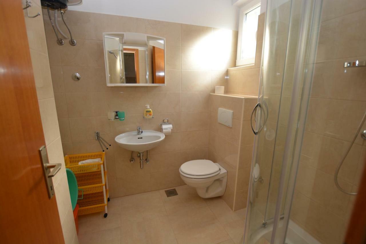 Apartment Nadica *